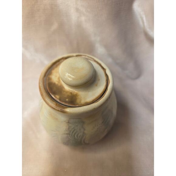 Small Glazed Jar. 3.5" Tall;  A well made studio piece. Signed - Picture 2 of 6